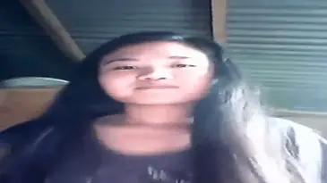 Siswi SMP Nakal Show Webcam Bugil Puas